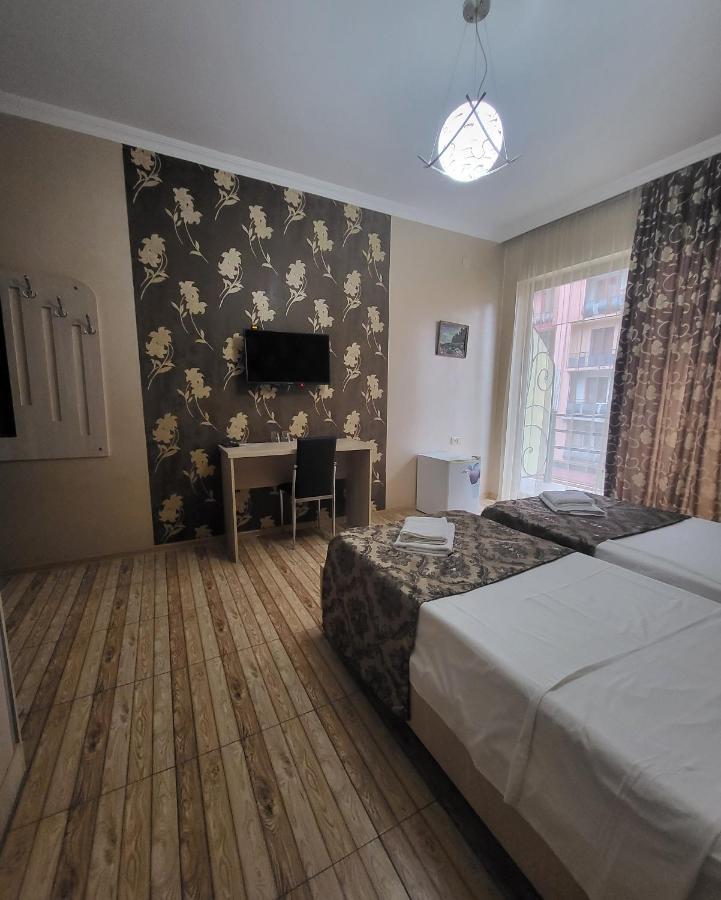Hotel Elio Batumi Eksteriør billede